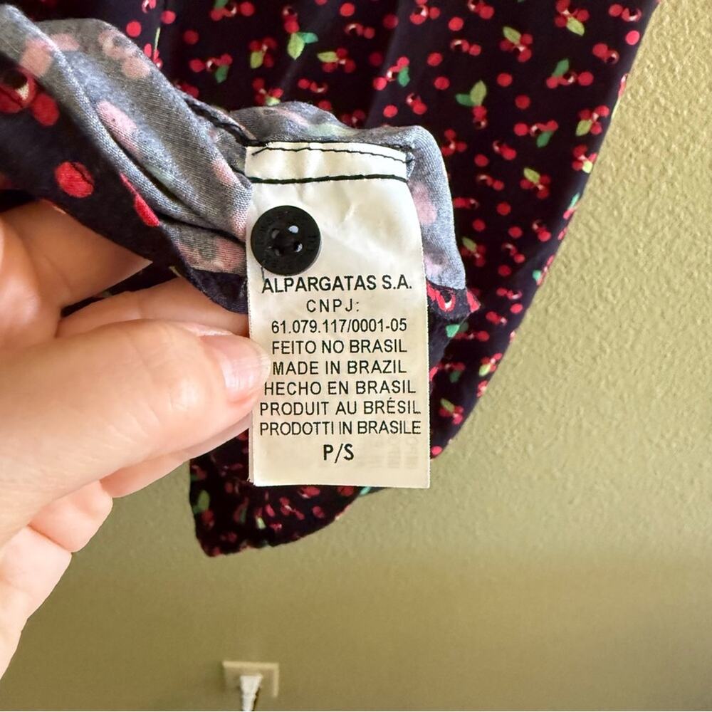 Havaianas Guarana Cherry Button Shirt Size S - Picture 4 of 4